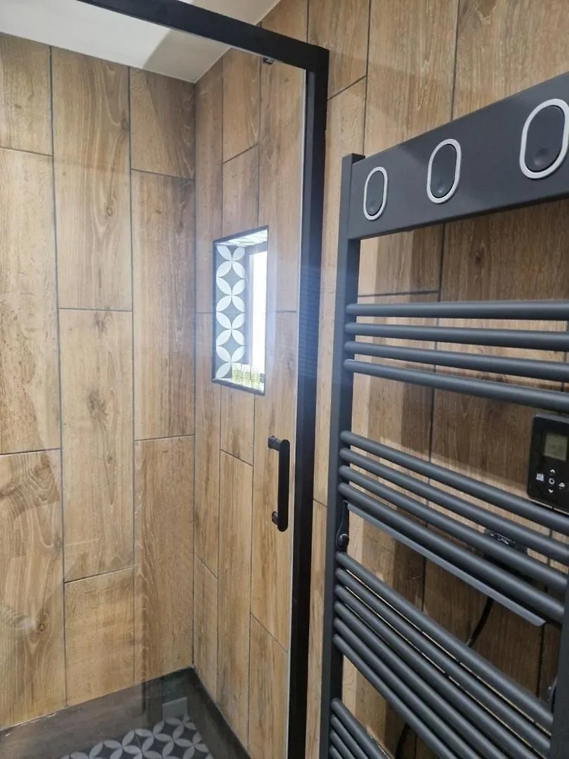 Central Apartment For 6 Guests In Nice